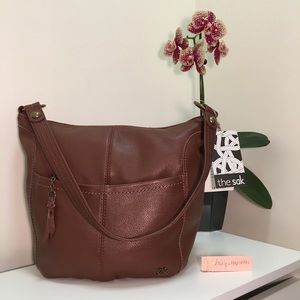 The Sak Iris Hobo Bag. Teak Brown
